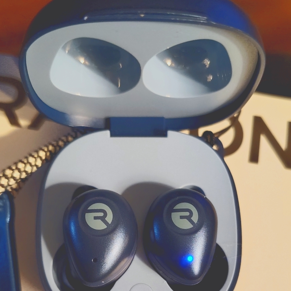 Raycon Blue Wireless Earbuds